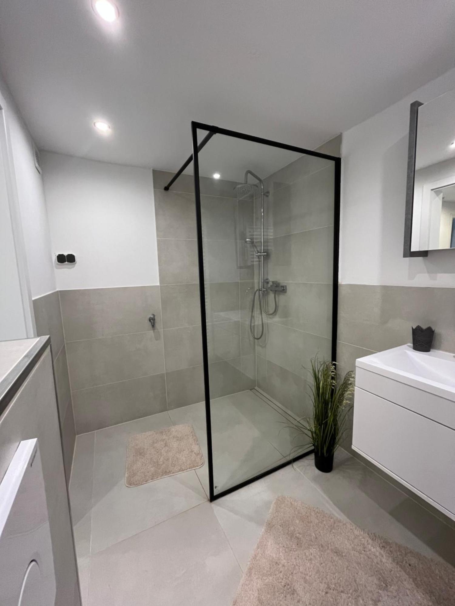 Moderne Ferienwohnung Mit Guter Ausstattung Und Self Checkin Боденвердер Экстерьер фото